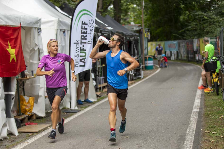Tanja muss sich sputen, um Jens nachzujagen